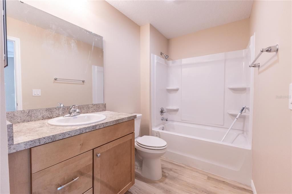 Active With Contract: $274,900 (4 beds, 2 baths, 1296 Square Feet)