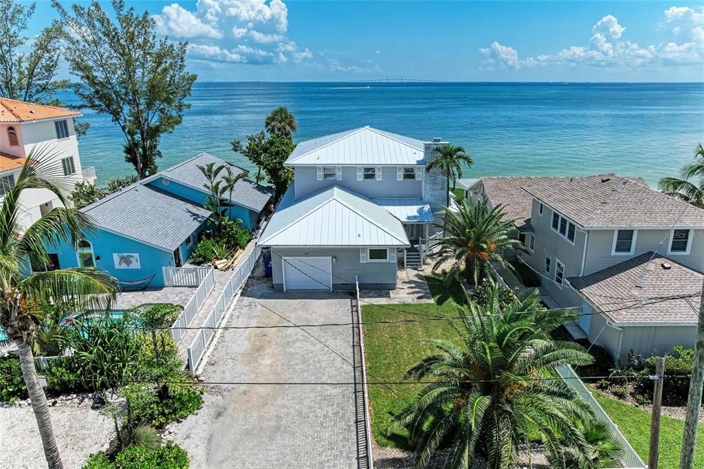 For Sale: $3,990,000 (4 beds, 3 baths, 2933 Square Feet)