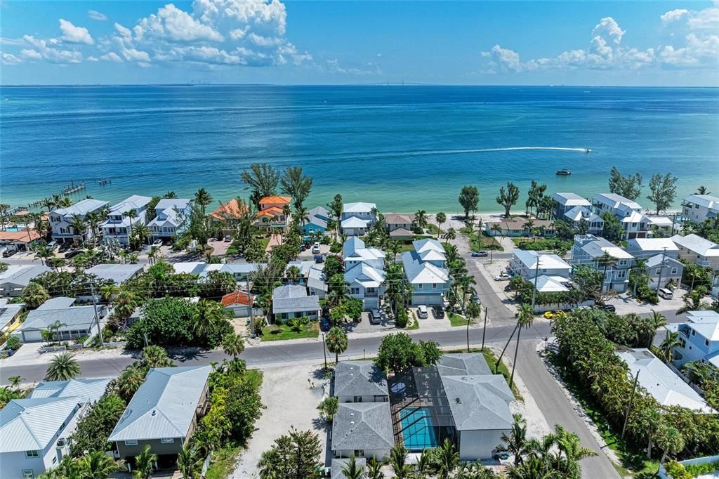 For Sale: $3,990,000 (4 beds, 3 baths, 2933 Square Feet)