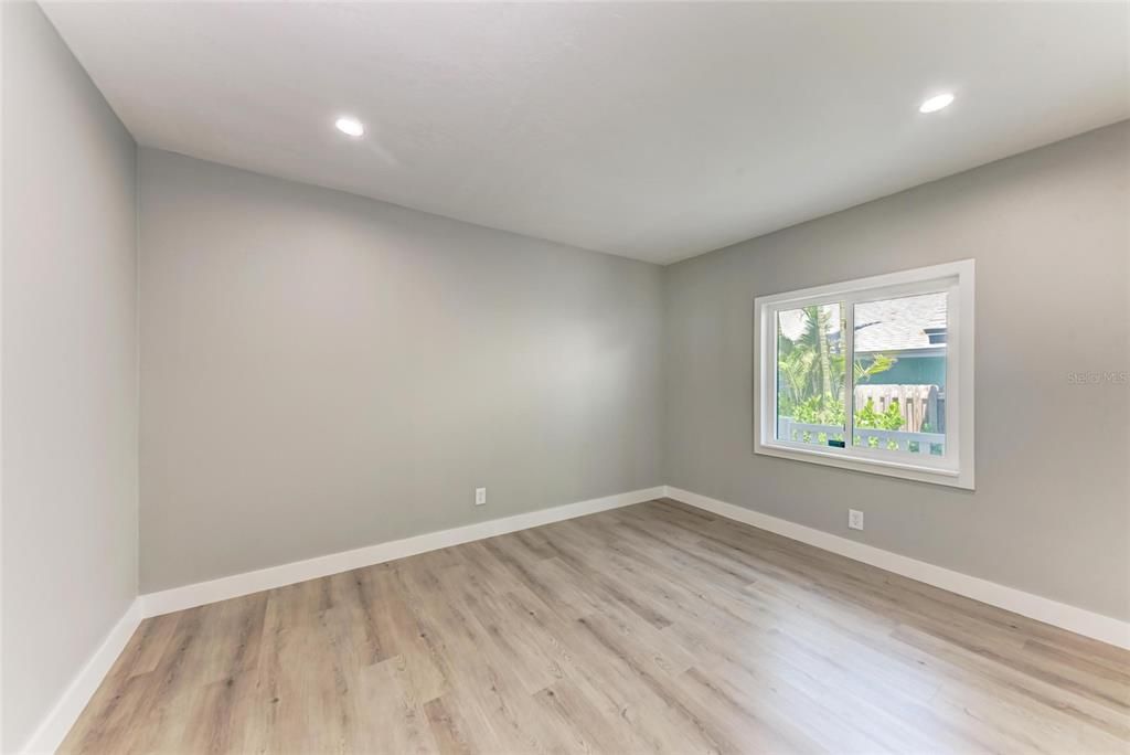 For Sale: $3,990,000 (4 beds, 3 baths, 2933 Square Feet)