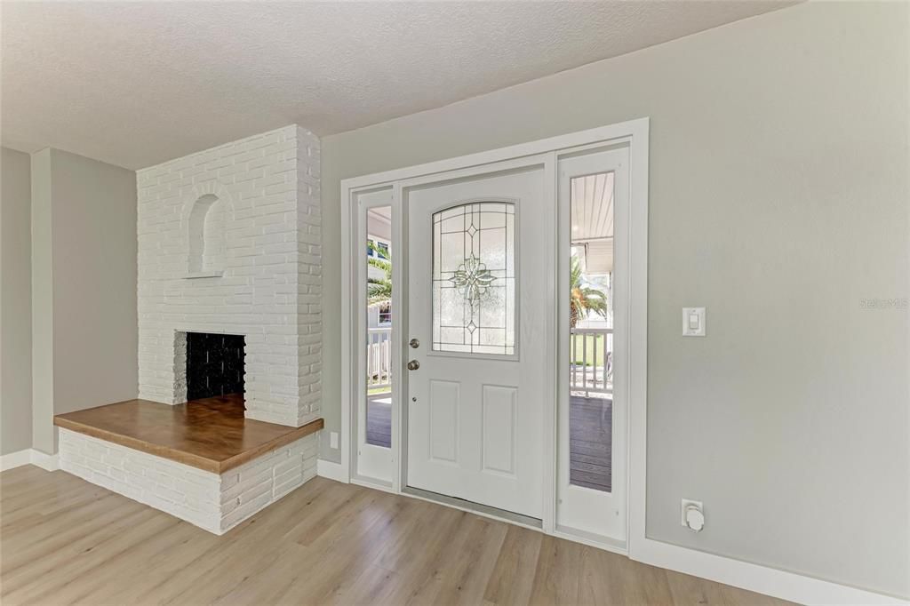 For Sale: $3,990,000 (4 beds, 3 baths, 2933 Square Feet)