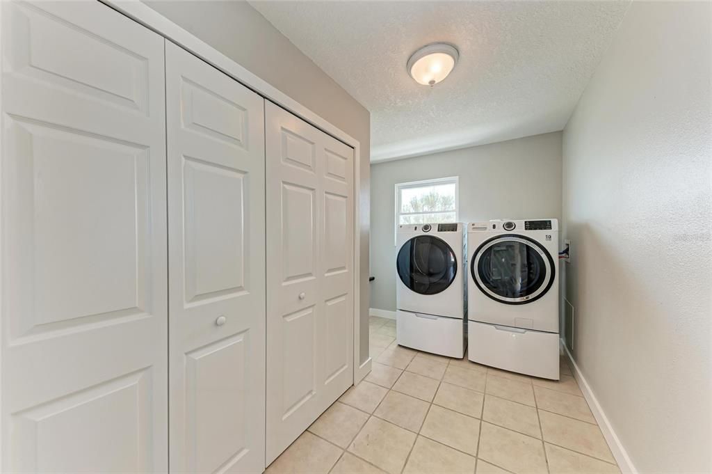 For Sale: $3,990,000 (4 beds, 3 baths, 2933 Square Feet)