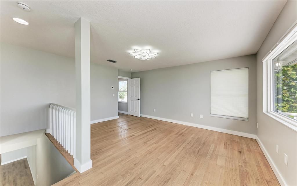 For Sale: $3,990,000 (4 beds, 3 baths, 2933 Square Feet)