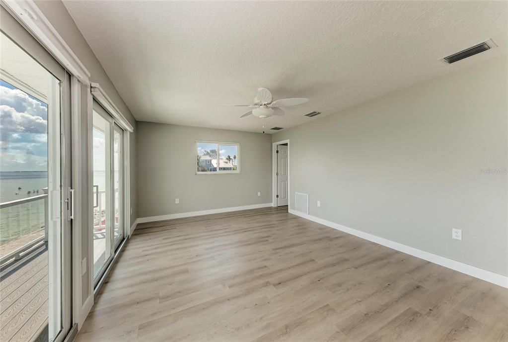 For Sale: $3,990,000 (4 beds, 3 baths, 2933 Square Feet)