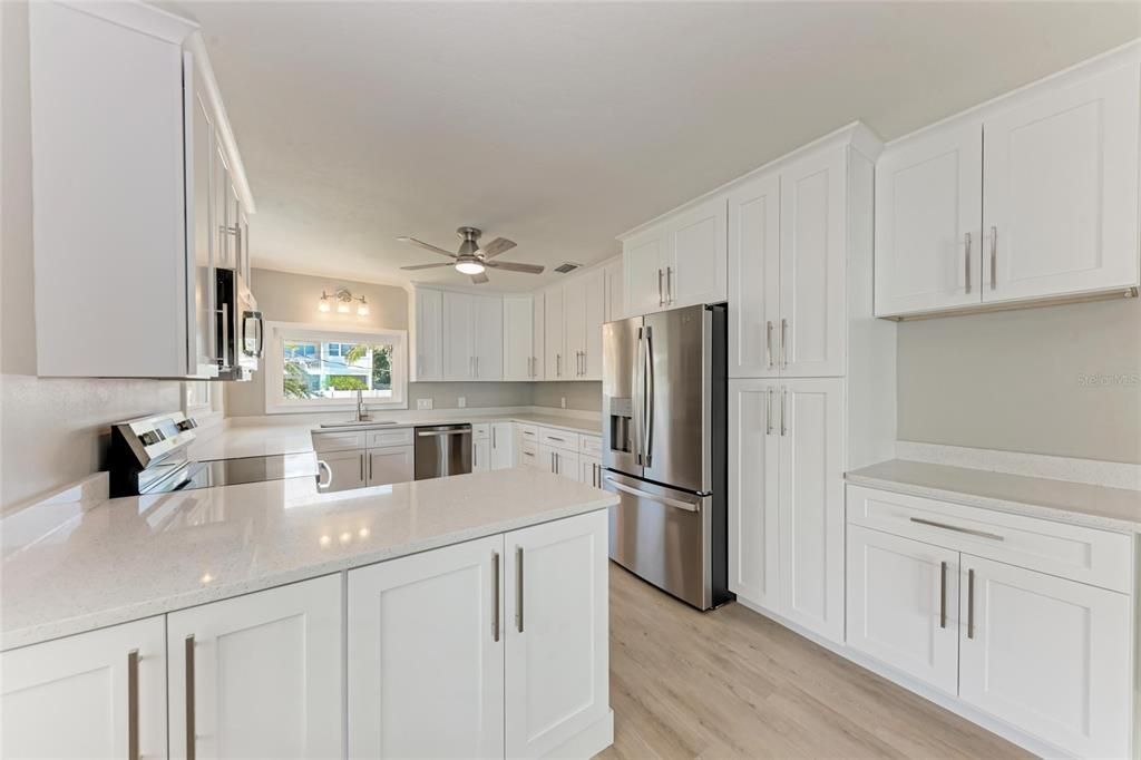 For Sale: $3,990,000 (4 beds, 3 baths, 2933 Square Feet)