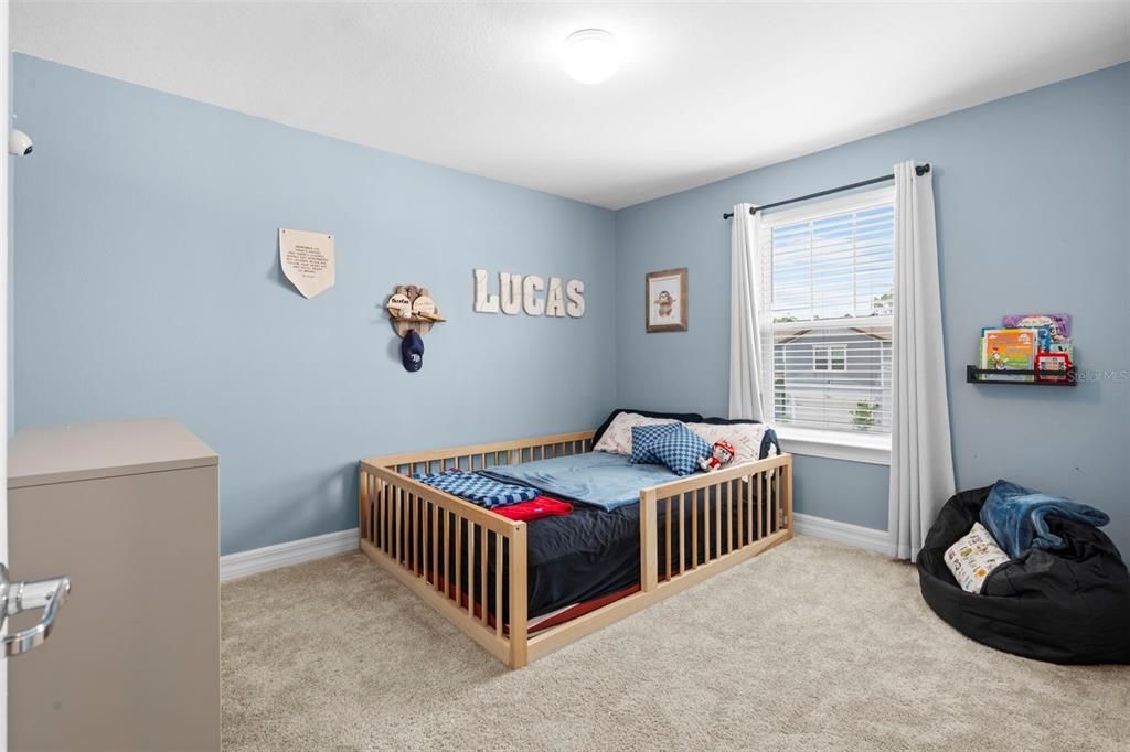 待售: $435,999 (4 贝兹, 2 浴室, 2416 平方英尺)