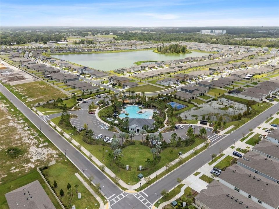 待售: $435,999 (4 贝兹, 2 浴室, 2416 平方英尺)