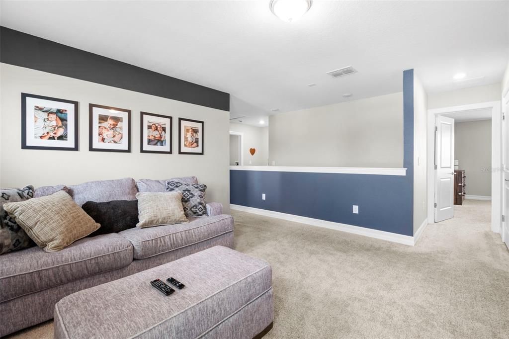 待售: $435,999 (4 贝兹, 2 浴室, 2416 平方英尺)