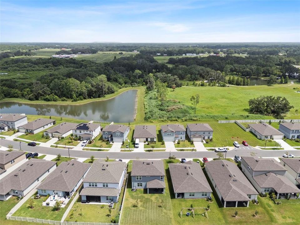 待售: $435,999 (4 贝兹, 2 浴室, 2416 平方英尺)