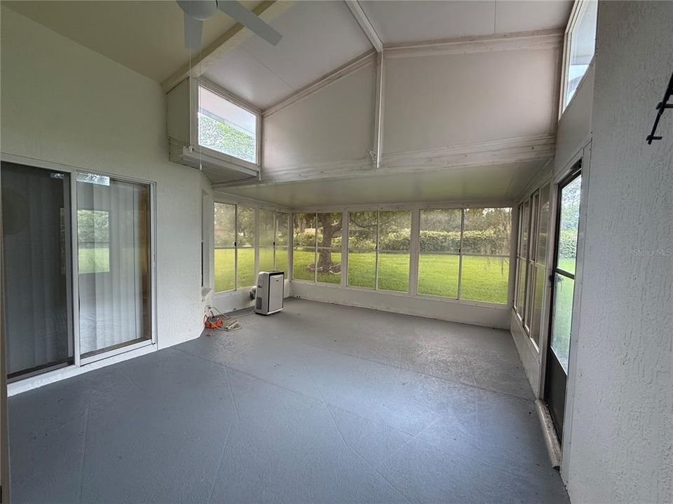 出租: $2,100 (2 贝兹, 2 浴室, 1368 平方英尺)