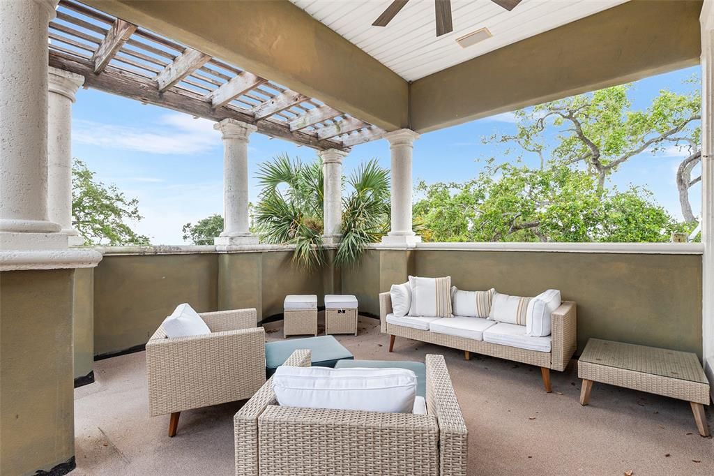 Active With Contract: $6,700 (4 beds, 3 baths, 2724 Square Feet)