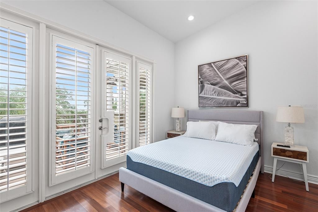 Active With Contract: $6,700 (4 beds, 3 baths, 2724 Square Feet)