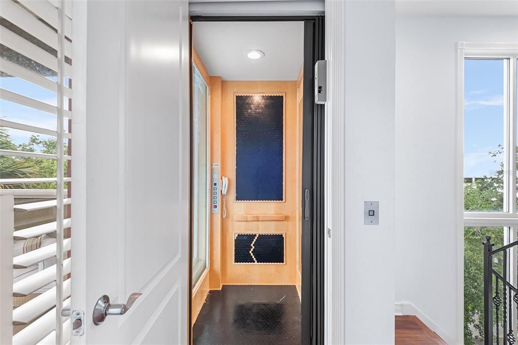 Active With Contract: $6,700 (4 beds, 3 baths, 2724 Square Feet)