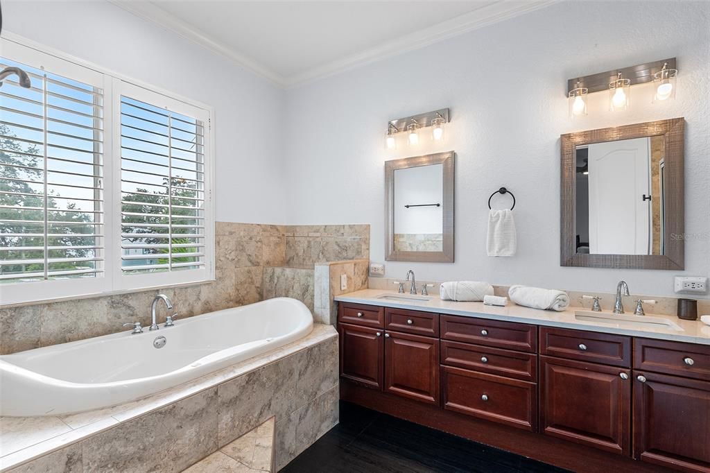 Active With Contract: $6,700 (4 beds, 3 baths, 2724 Square Feet)