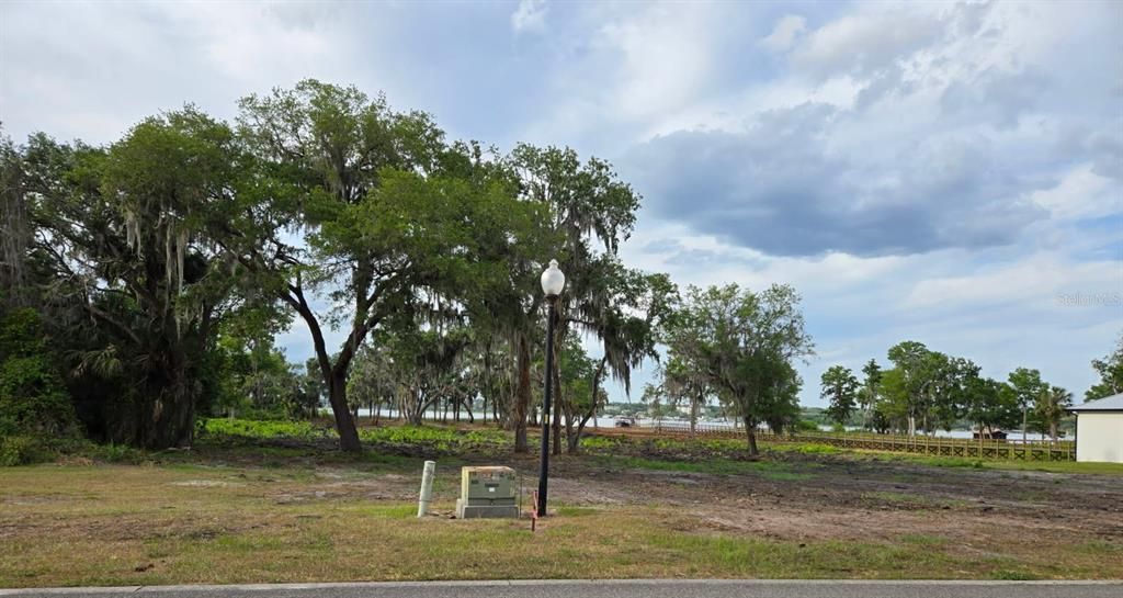 For Sale: $799,999 (1.44 acres)
