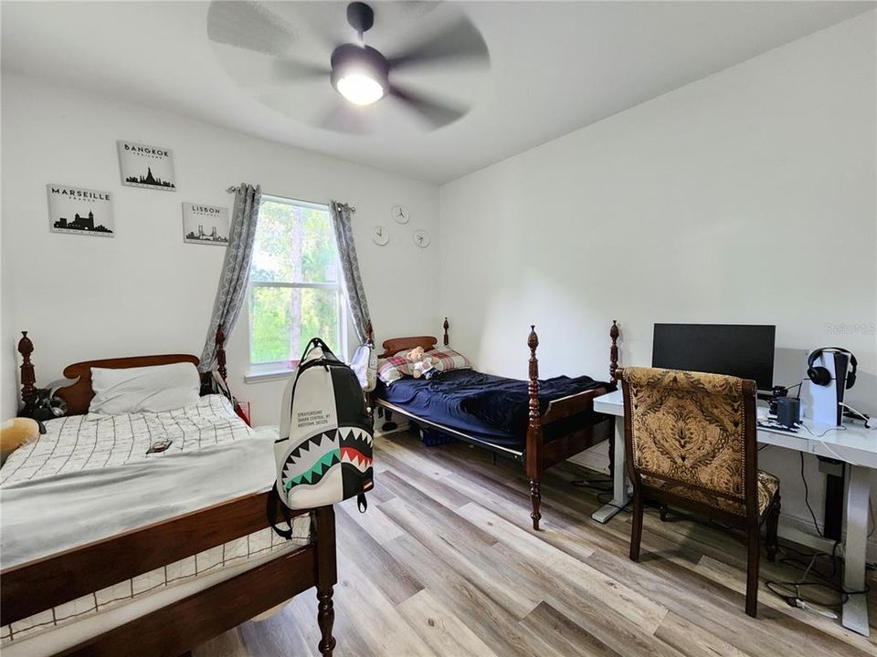 For Sale: $550,000 (3 beds, 2 baths, 1610 Square Feet)