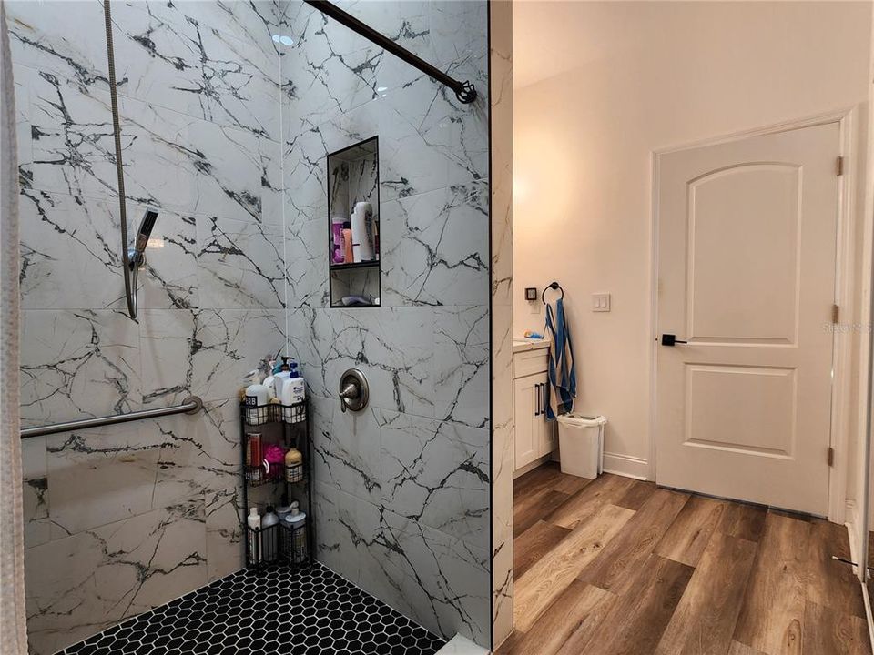 For Sale: $550,000 (3 beds, 2 baths, 1610 Square Feet)