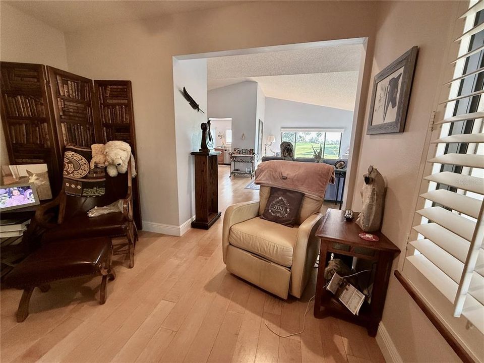 Active With Contract: $289,000 (3 beds, 2 baths, 1501 Square Feet)