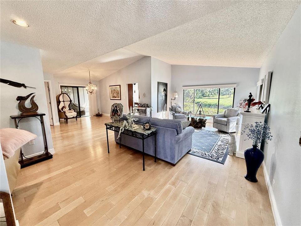 Active With Contract: $289,000 (3 beds, 2 baths, 1501 Square Feet)