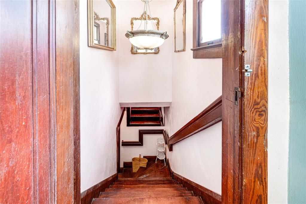 En Venta: $268,000 (2 camas, 2 baños, 1550 Pies cuadrados)