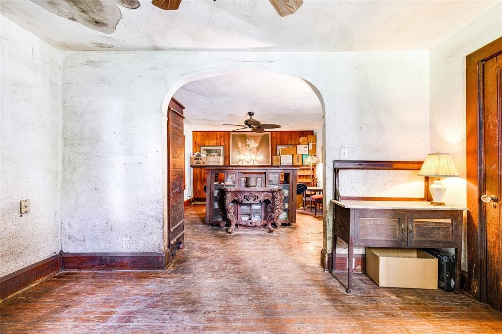 En Venta: $268,000 (2 camas, 2 baños, 1550 Pies cuadrados)