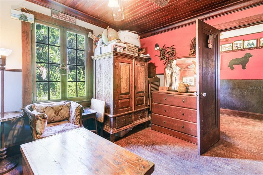 En Venta: $268,000 (2 camas, 2 baños, 1550 Pies cuadrados)