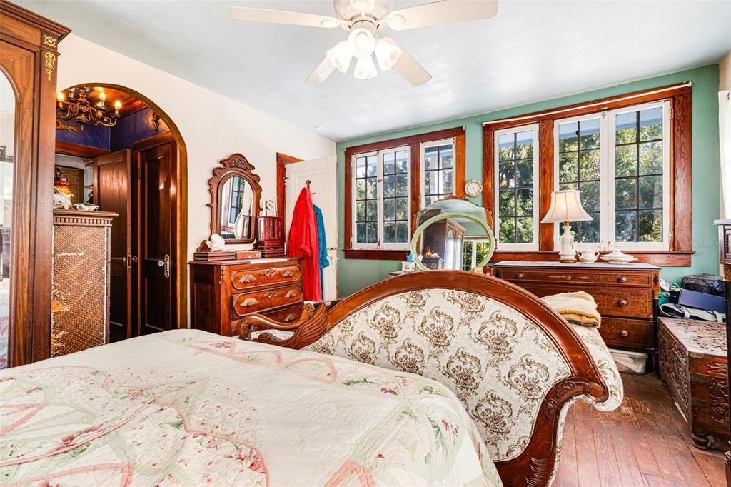 En Venta: $268,000 (2 camas, 2 baños, 1550 Pies cuadrados)