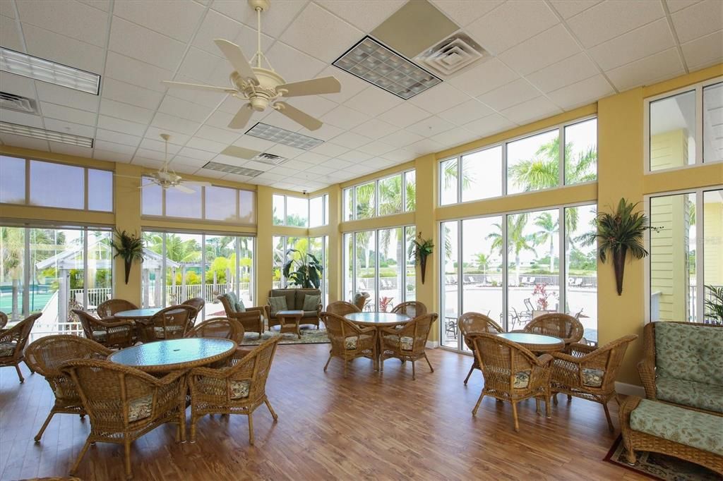 For Rent: $7,500 (3 beds, 2 baths, 1293 Square Feet)