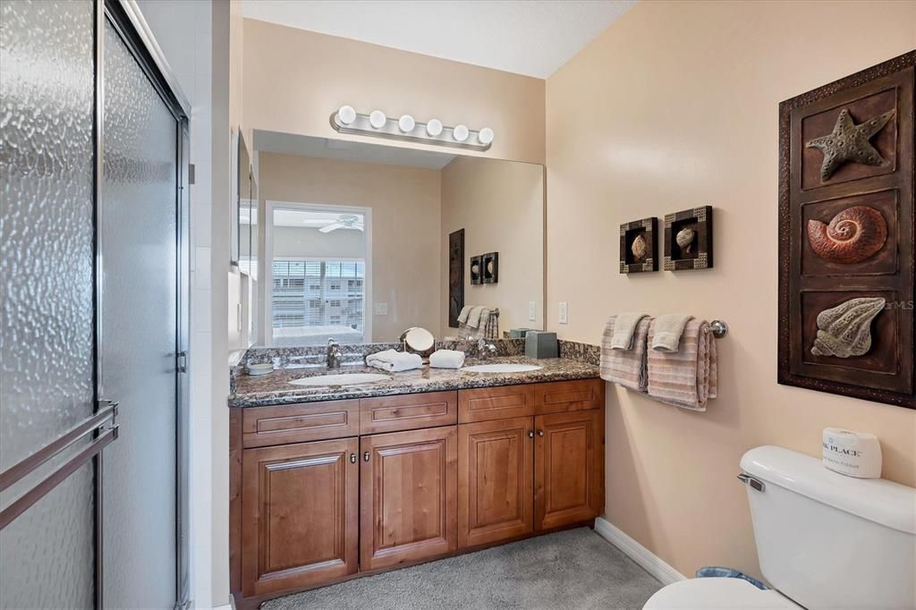 For Rent: $7,500 (3 beds, 2 baths, 1293 Square Feet)