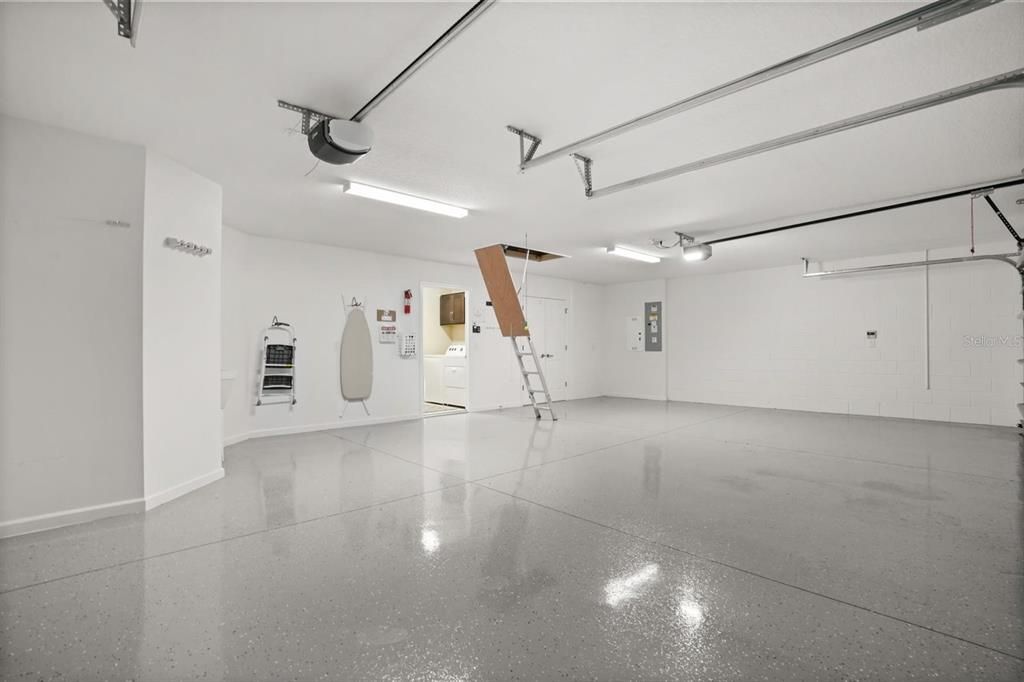 Activo con contrato: $624,900 (3 camas, 2 baños, 1918 Pies cuadrados)