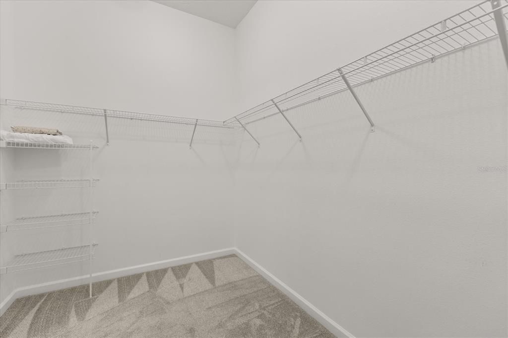 Activo con contrato: $624,900 (3 camas, 2 baños, 1918 Pies cuadrados)