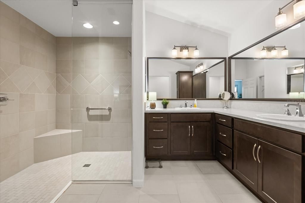 Activo con contrato: $624,900 (3 camas, 2 baños, 1918 Pies cuadrados)