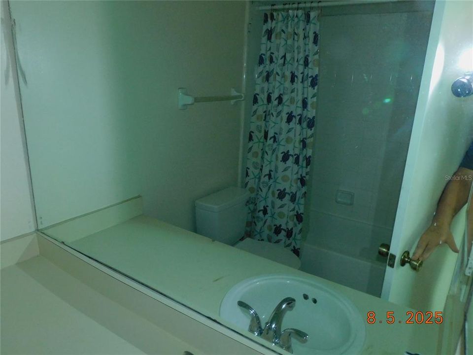 Под контрактом: $1,300 (2 спален, 2 ванн, 1265 Квадратных фут)