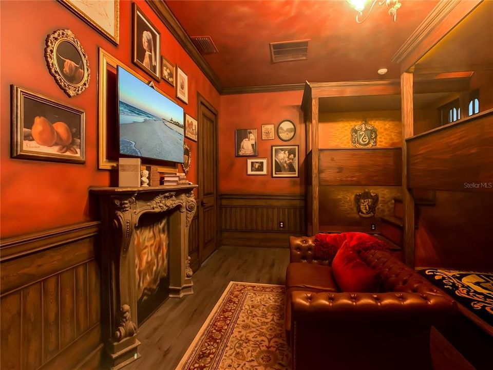 待售: $3,479,000 (9 贝兹, 9 浴室, 6385 平方英尺)