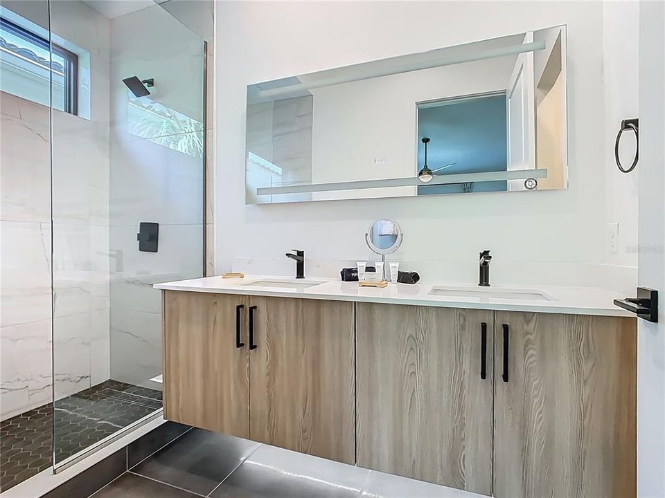 待售: $3,479,000 (9 贝兹, 9 浴室, 6385 平方英尺)