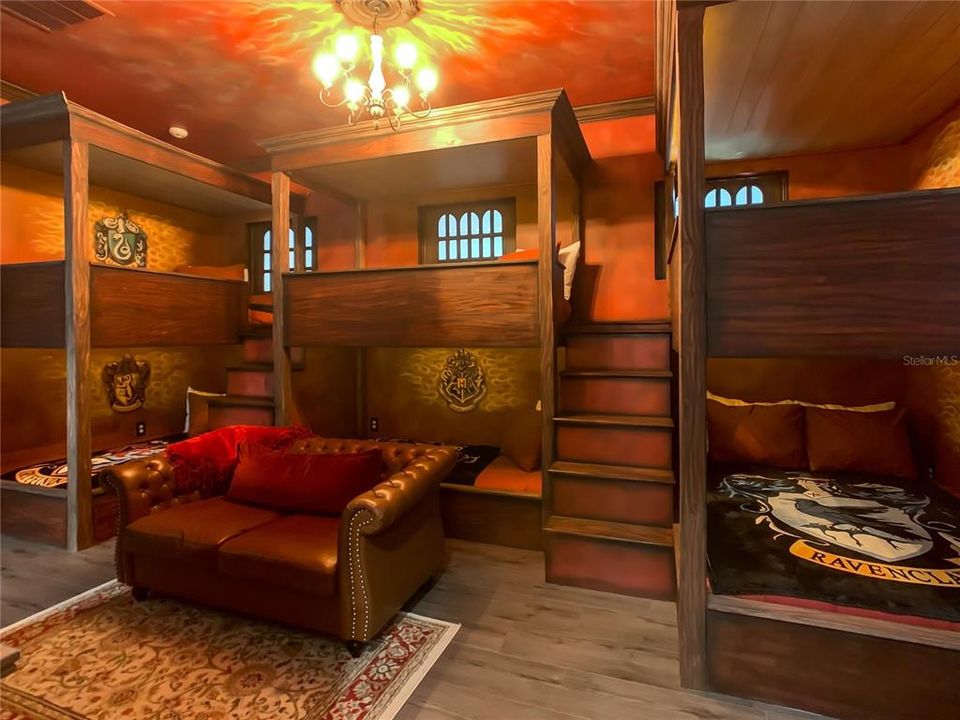 待售: $3,479,000 (9 贝兹, 9 浴室, 6385 平方英尺)