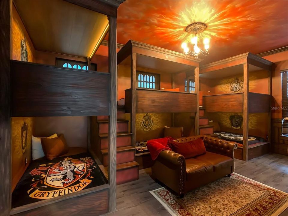 待售: $3,479,000 (9 贝兹, 9 浴室, 6385 平方英尺)