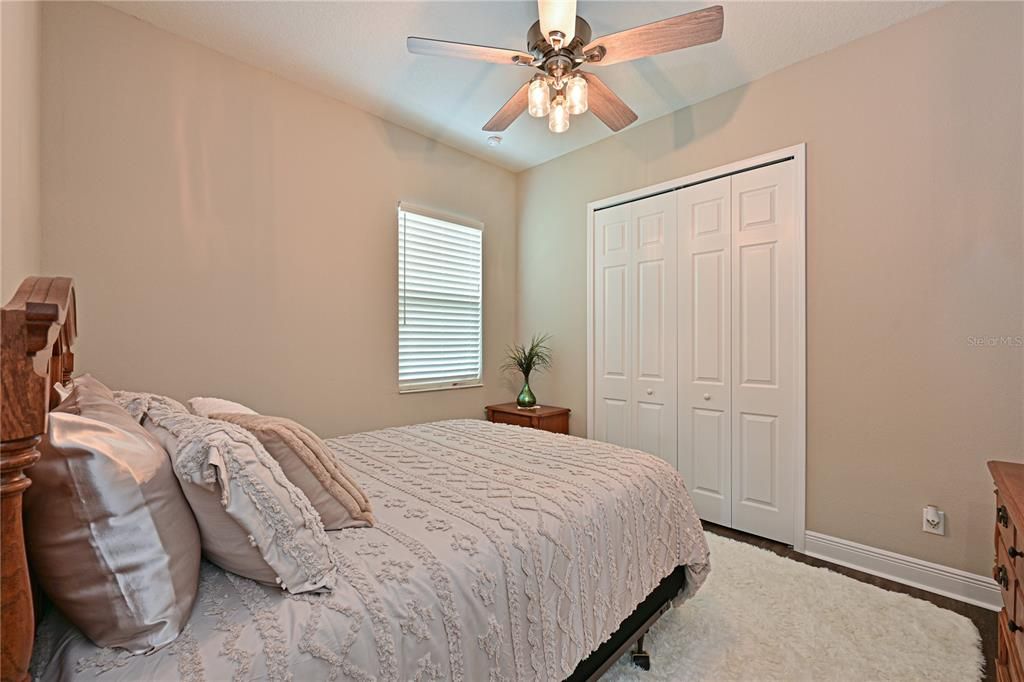 Activo con contrato: $595,000 (4 camas, 2 baños, 2388 Pies cuadrados)