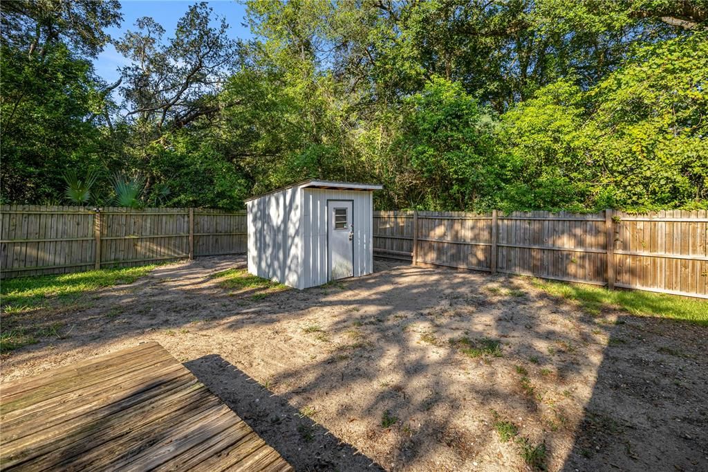 Под контрактом: $216,000 (3 спален, 2 ванн, 1176 Квадратных фут)