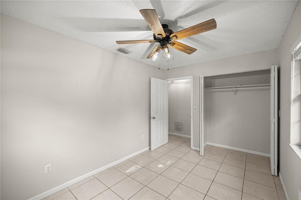 Под контрактом: $216,000 (3 спален, 2 ванн, 1176 Квадратных фут)