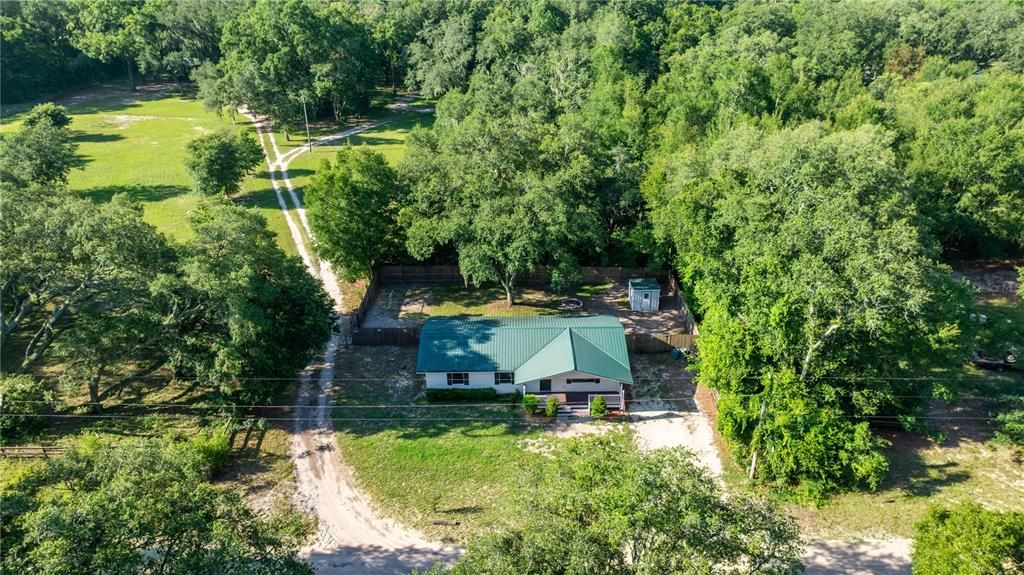 Под контрактом: $216,000 (3 спален, 2 ванн, 1176 Квадратных фут)