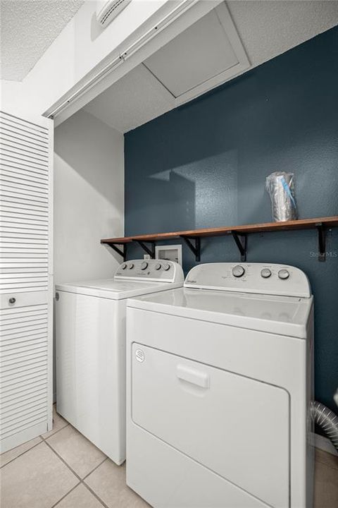 Под контрактом: $216,000 (3 спален, 2 ванн, 1176 Квадратных фут)