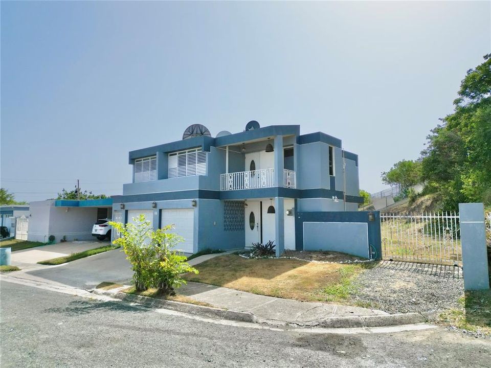 Recently Sold: $250,000 (4 beds, 2 baths, 1600 Square Feet)