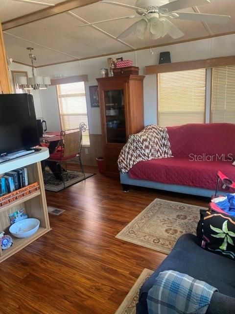 For Sale: $95,000 (1 beds, 1 baths, 528 Square Feet)