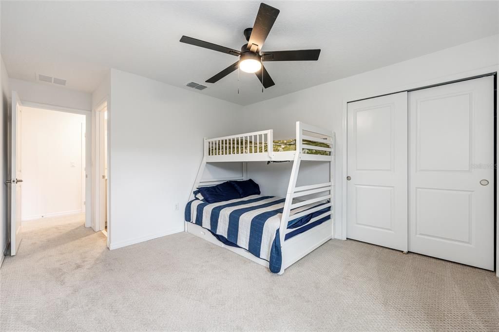 待售: $649,900 (4 贝兹, 4 浴室, 3878 平方英尺)