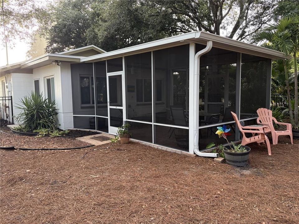 For Rent: $6,500 (2 beds, 1 baths, 1276 Square Feet)