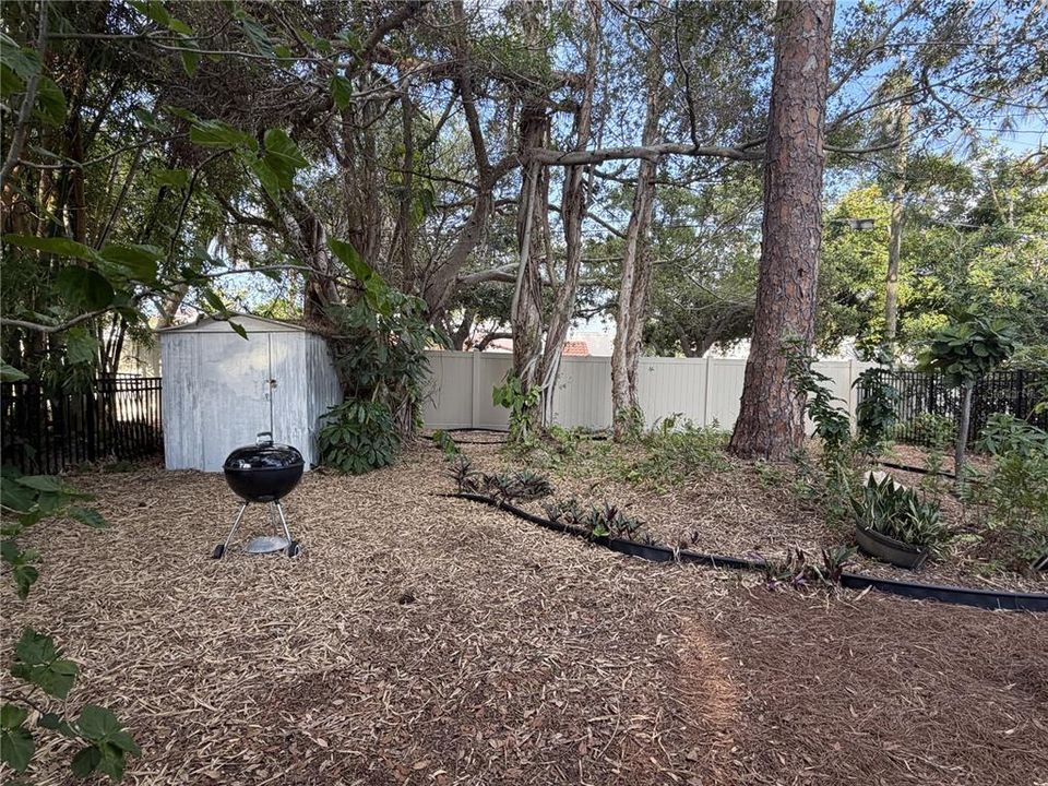 For Rent: $6,500 (2 beds, 1 baths, 1276 Square Feet)