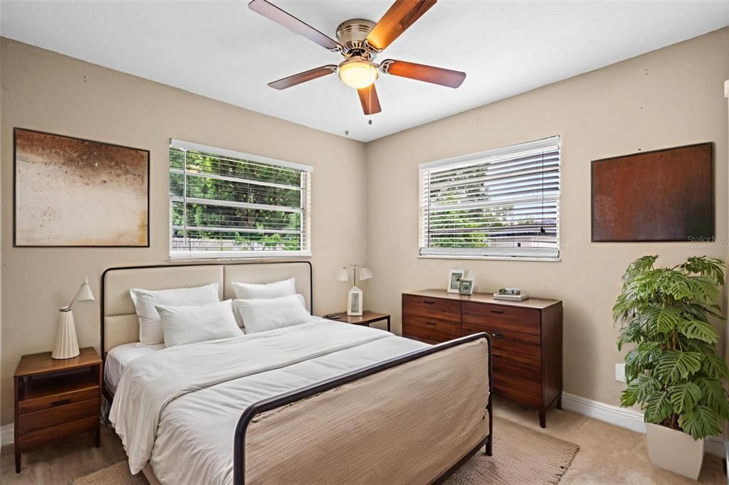 待售: $479,899 (4 贝兹, 2 浴室, 1647 平方英尺)