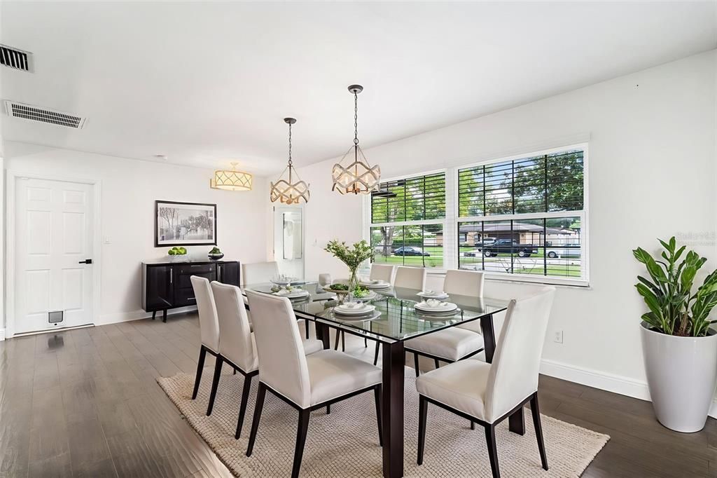 待售: $479,899 (4 贝兹, 2 浴室, 1647 平方英尺)