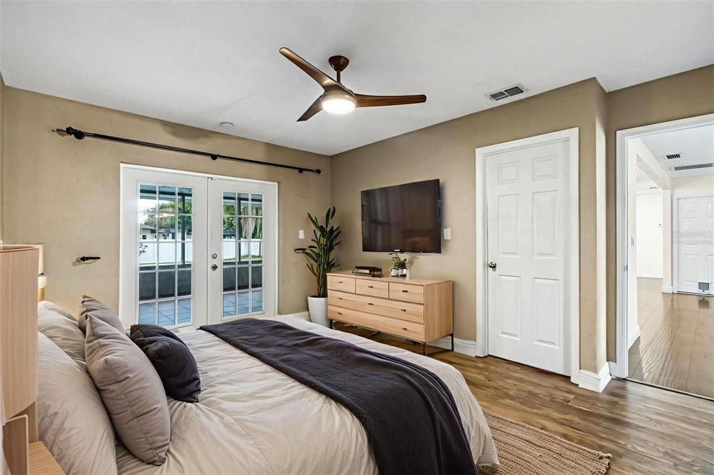 待售: $479,899 (4 贝兹, 2 浴室, 1647 平方英尺)